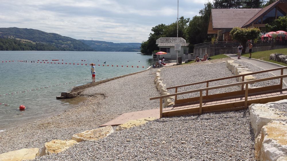 Plage Paladru cheminement accessible