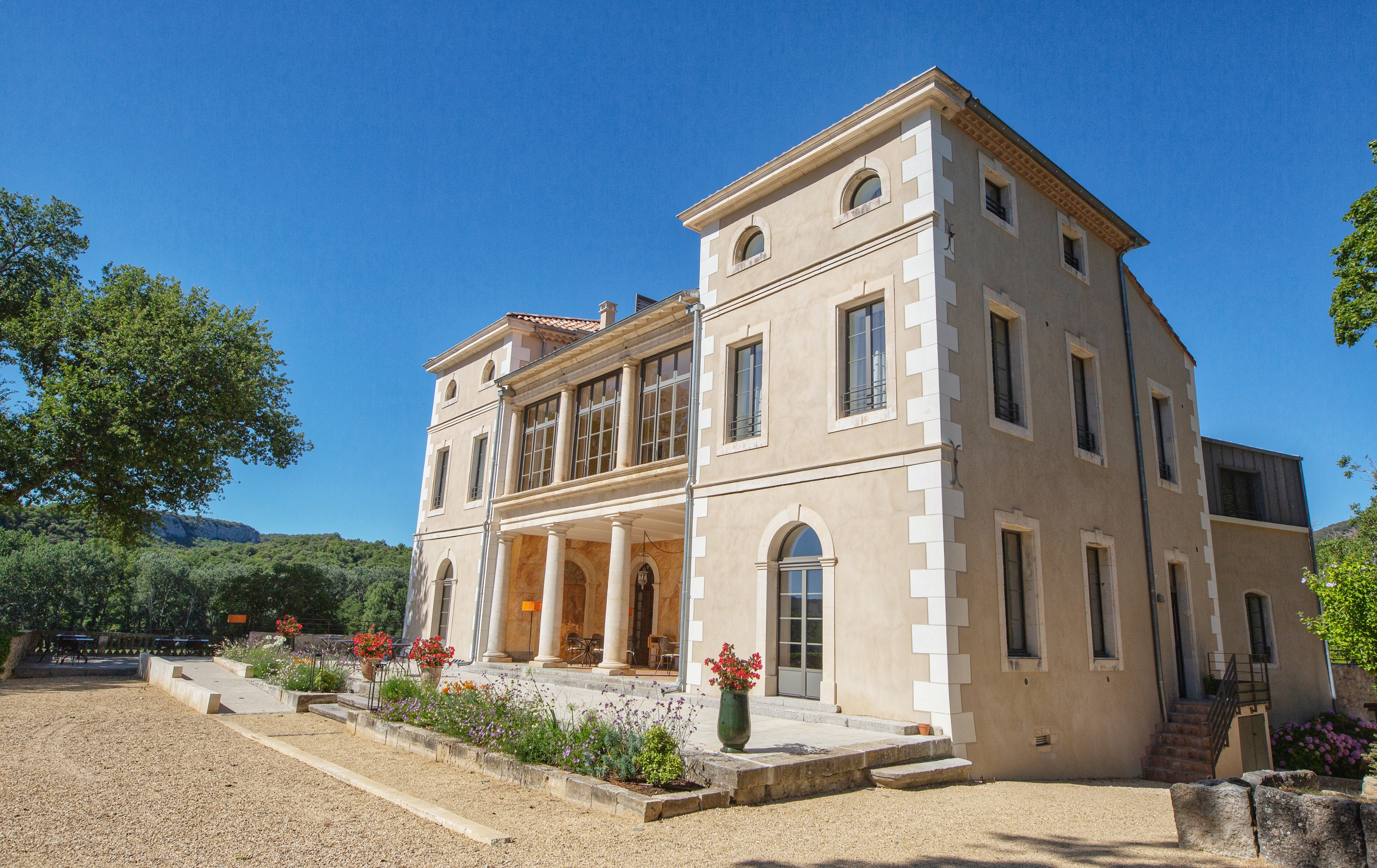 8b5706c4f430405ee131