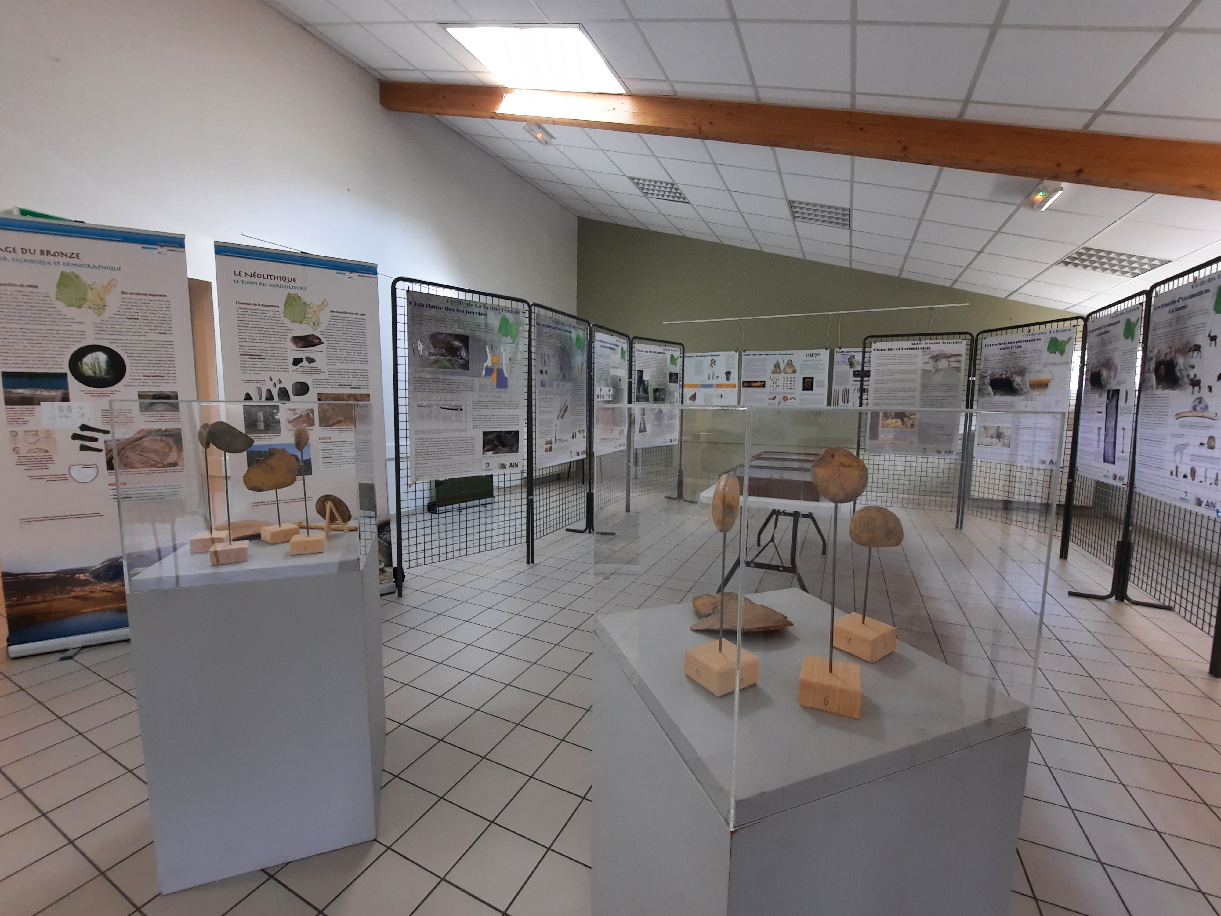 Journées européennes de l'archéologie : exposition 'Quand les chasseurs cueilleurs occupaient le Bugey'._Arboys en Bugey