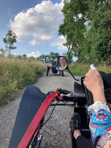 Swincars et trottinettes tout-terrain électriques sur le Plateau de Retord