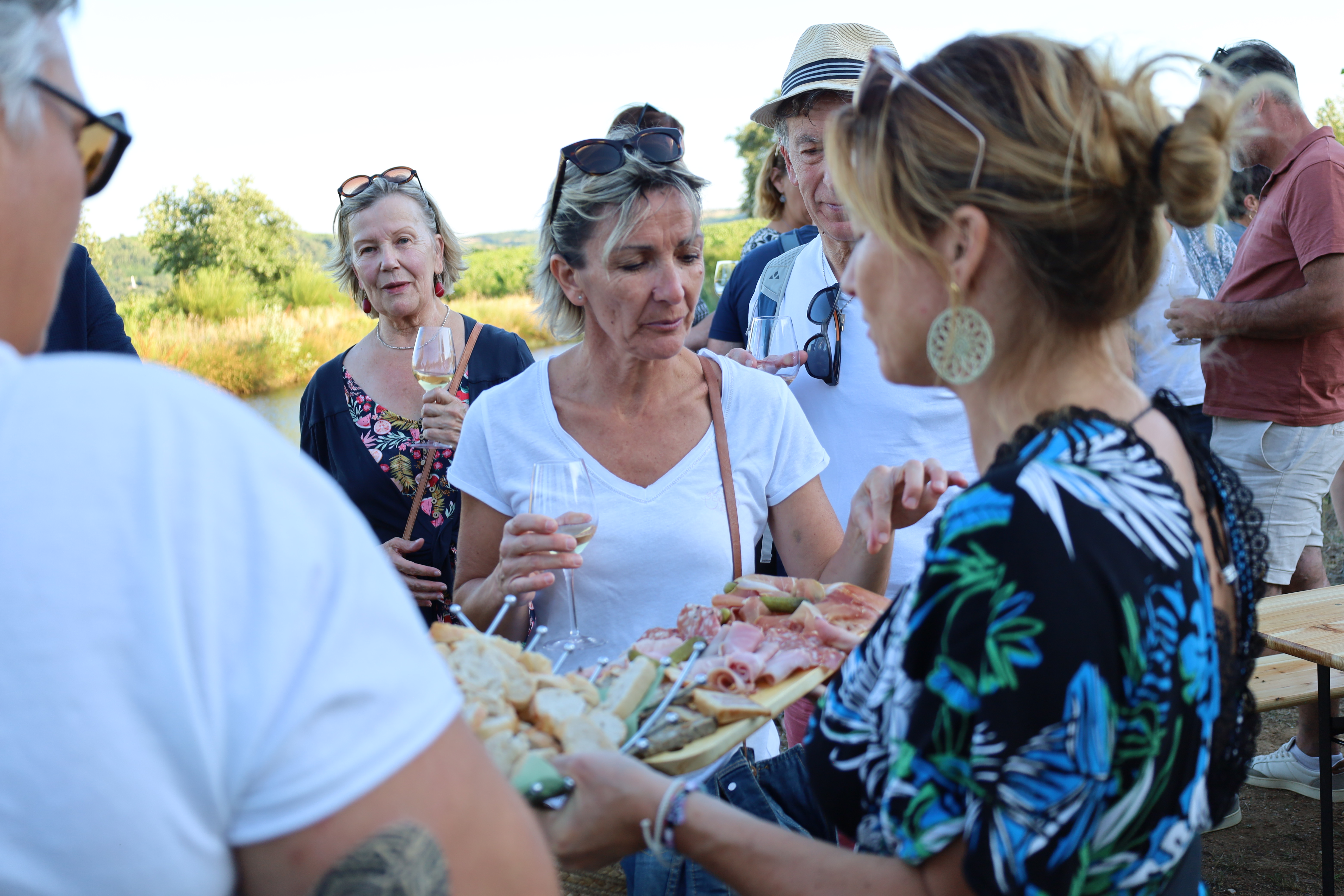Apéro sunset dans les vignes - Domaine Grenier_Champagne
