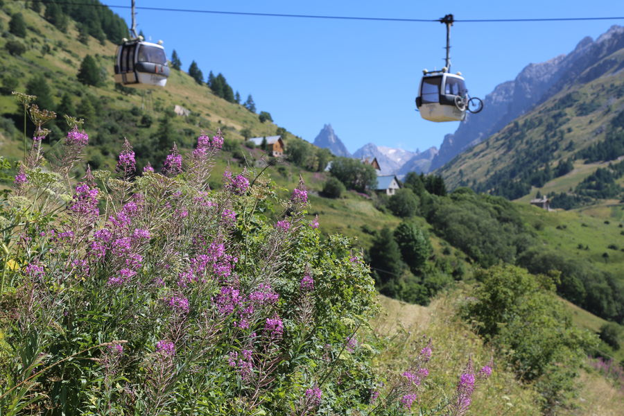 Valloire - Télécabine de la Brive