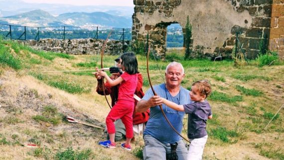 Initiation au tir à l'arc à la Forteresse de Polignac