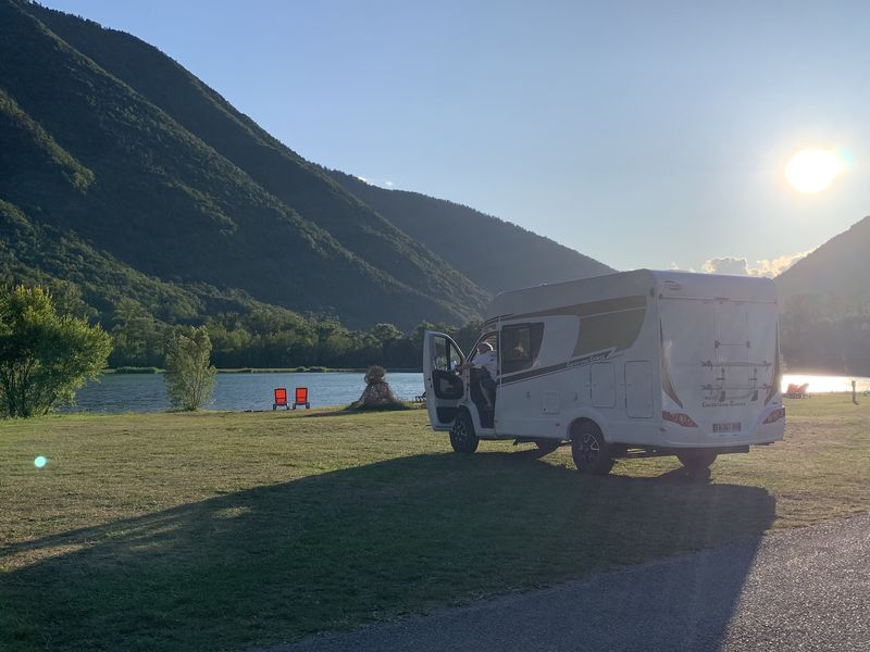 Camping car sur la plage