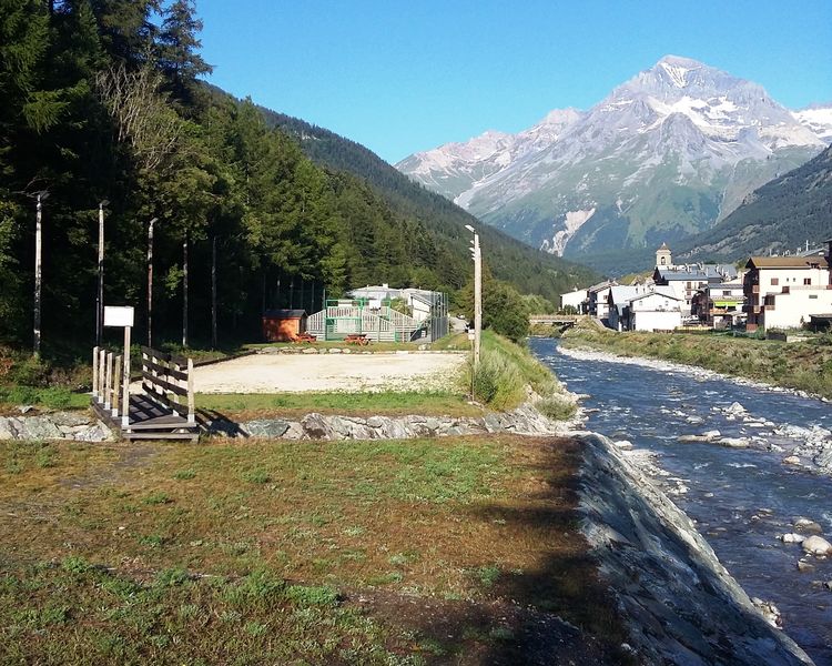 Image val-cenis-terrain-de-boules