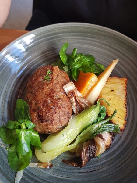 Pieds de cochon désossés au foie gras frais français