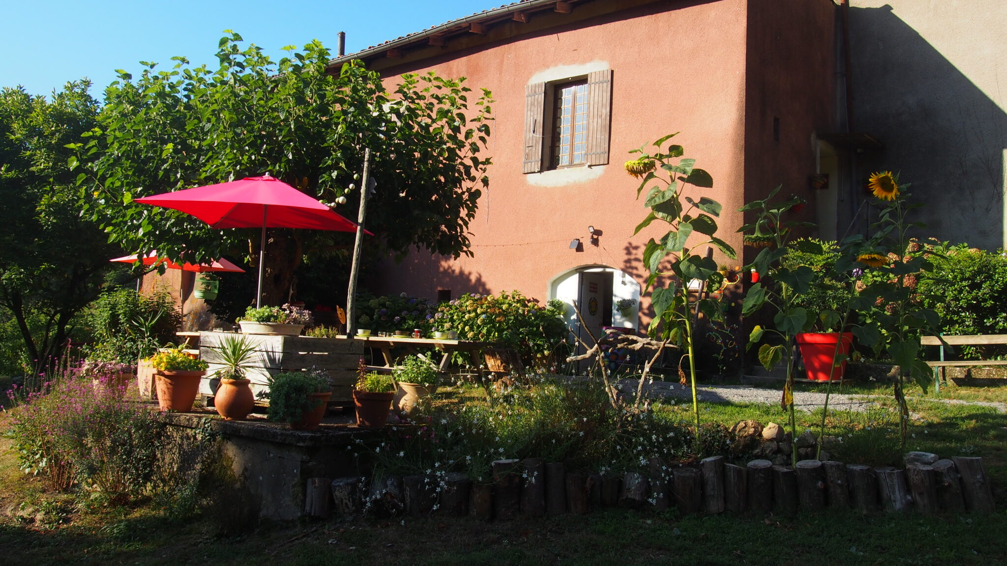 Façade de la Petite Maison Rose