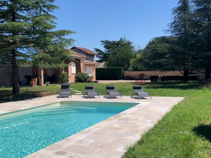 piscine au sel privée chauffée.