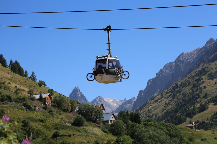 Valloire - Télécabine de la Brive
