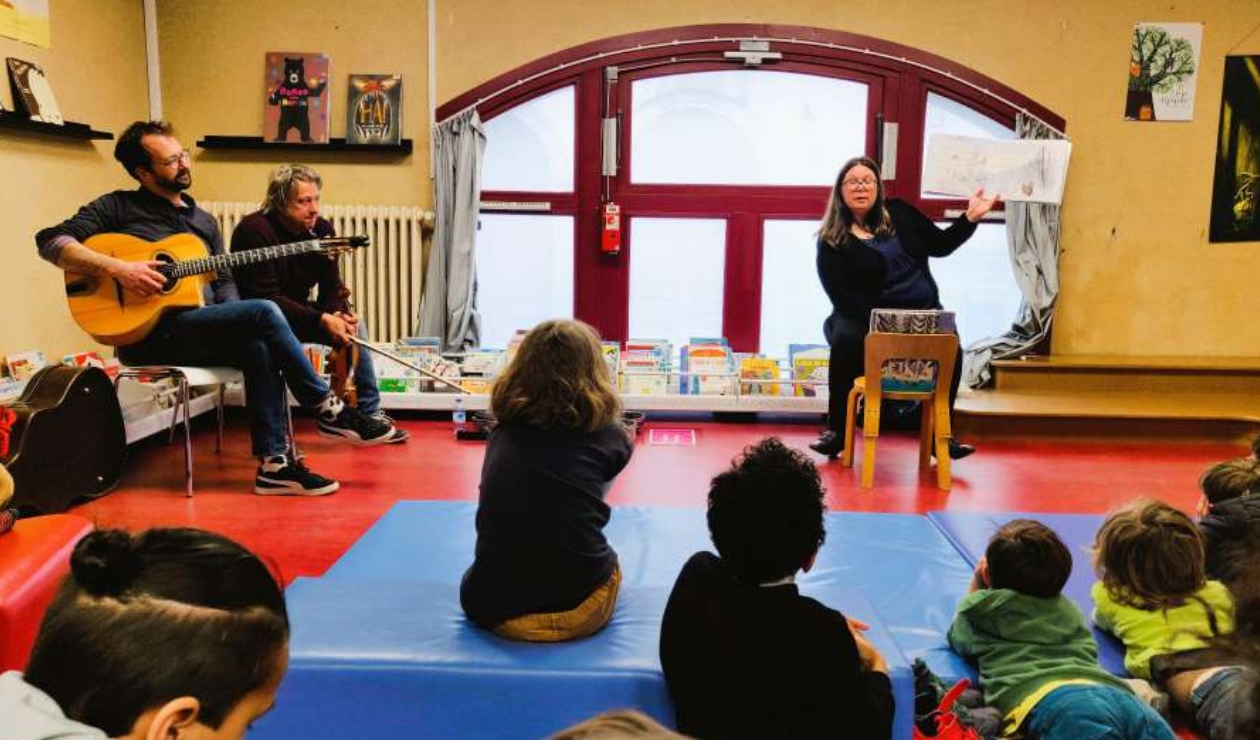 Lecture d'albums jeunesse en occitan