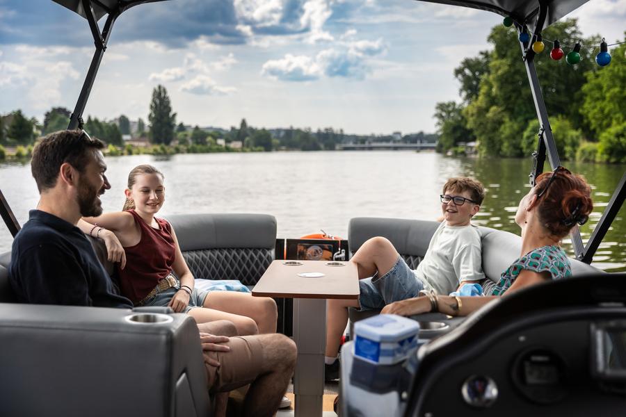 Compagnie des Bateliers - Croisières sur le lac d'Allier et service de bateau-taxi