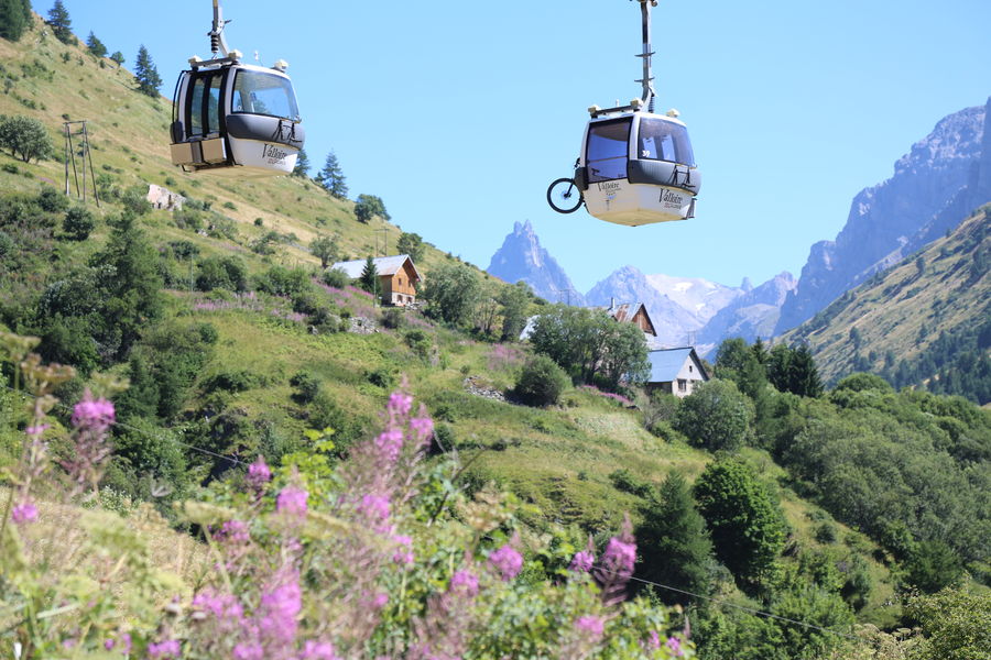 Valloire - Télécabine de la Brive