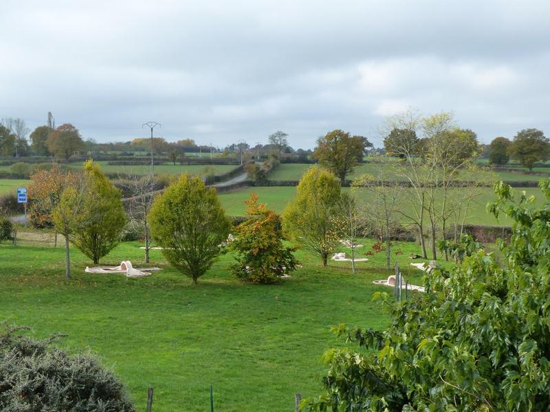 Gite Les Theilles à st Plaisir dans l'Allier en Auvergne, le mini golf