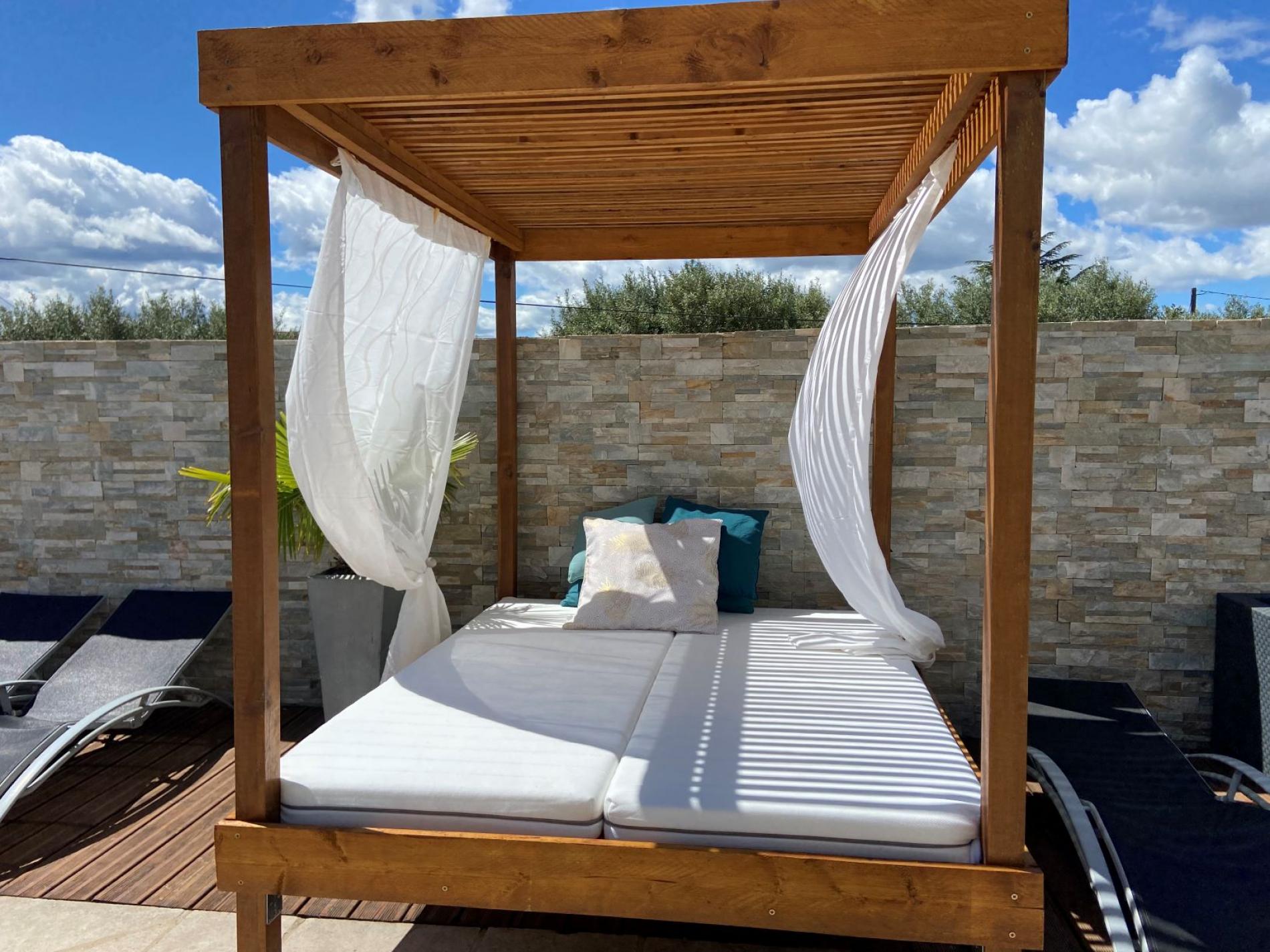 Le Mas des Amandiers, Graveson - photo 13