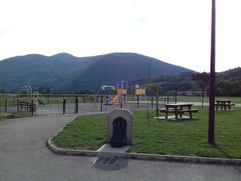 Aire de Jeux Pierre Châtel