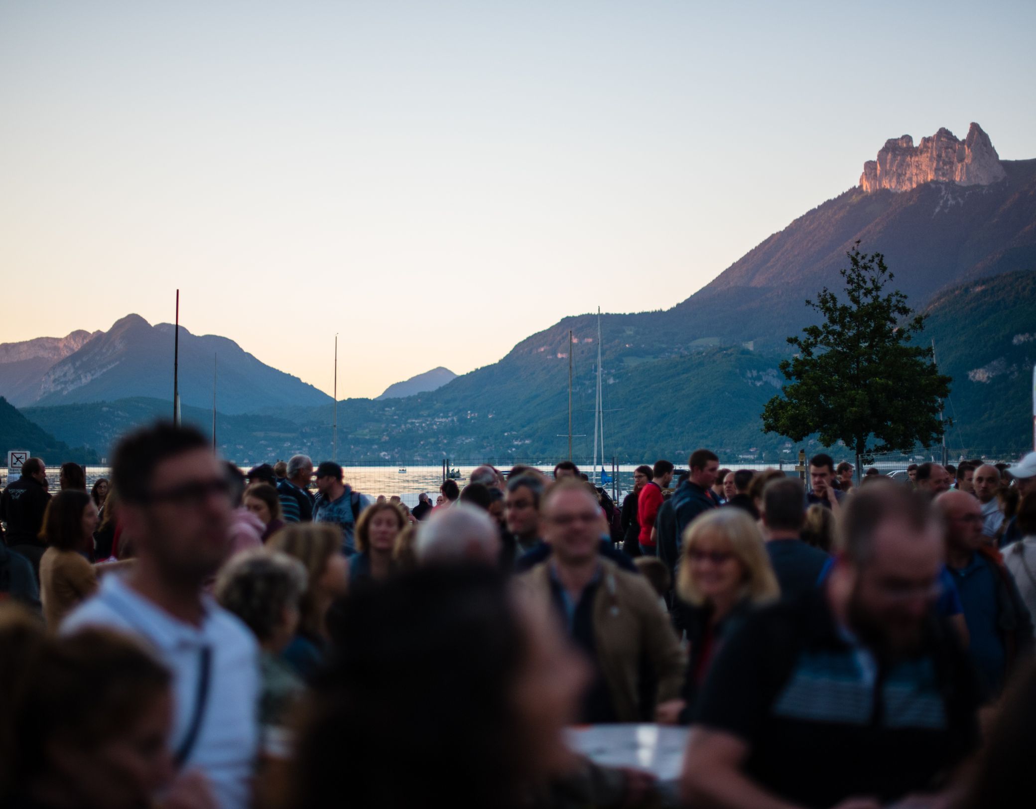 bord du lac fête