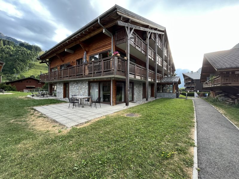 Apartment in residence - 62 m² - 2 bedrooms - Mont-Blanc Alpine Estate