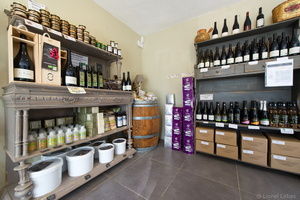 huile,olives,tartinable et vin