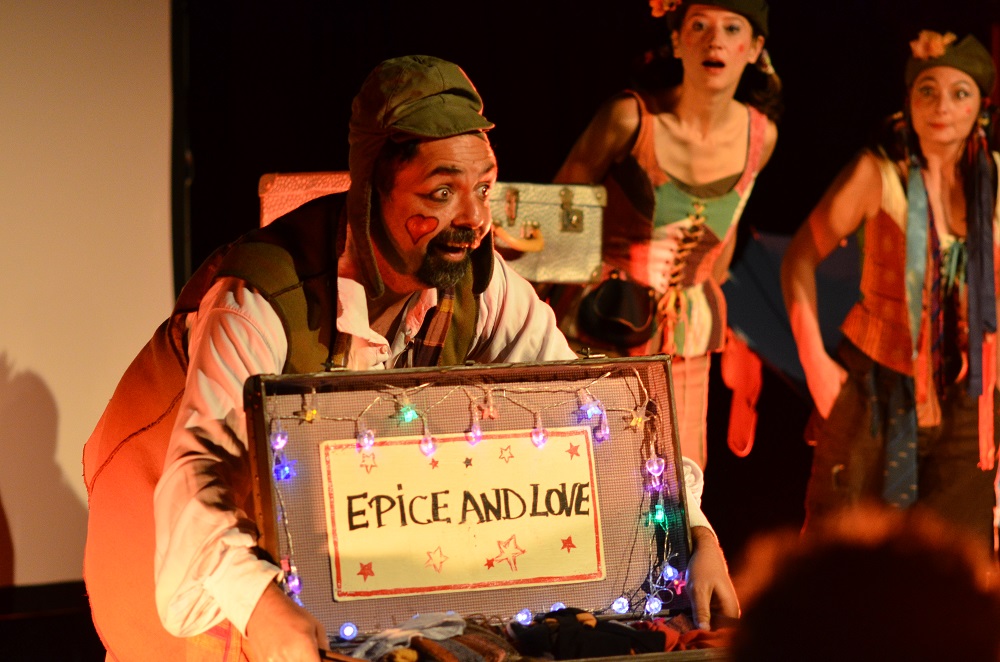 Spectacle-goûter | Voyages - Chapiteau Théâtre