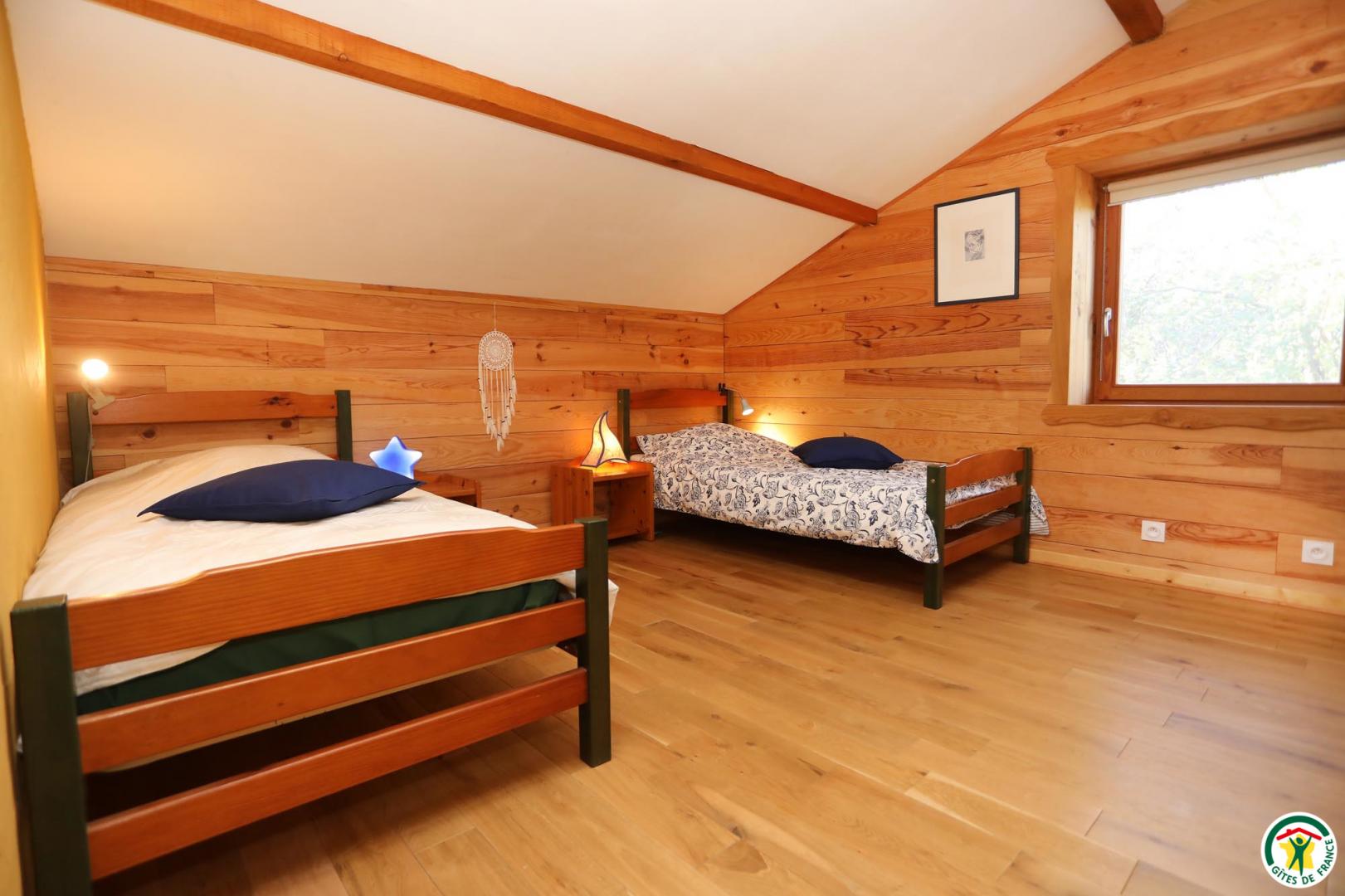 Chambre 2 personnes avec 2 lits de 90x190