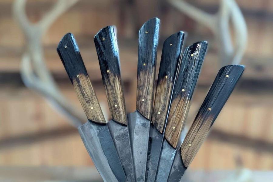 couteux cuisine réalisés par le coutelier Helvie Métal à Mayres en Ardèche