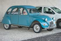 Exposition de véhicules anciens et de prestiges_Chalain-le-Comtal