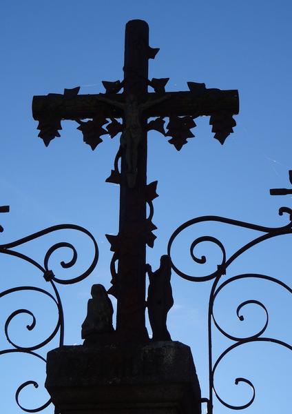 Les itinérances du patrimoine : le patrimoine funéraire du cimetière de Besse