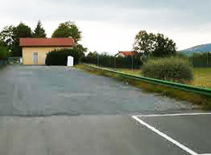 Aire municipale de camping cars à Oingt