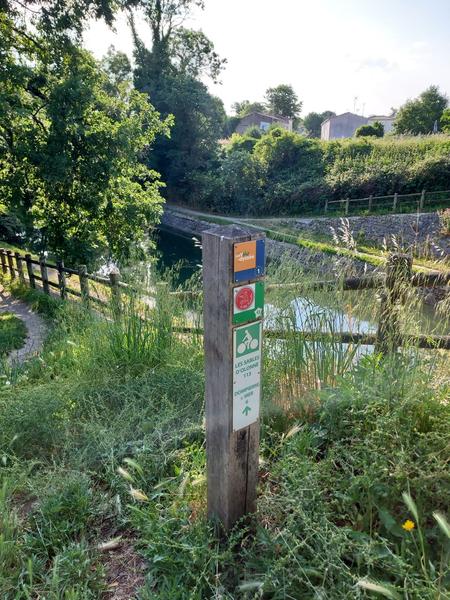 Le canal de Rompsay, à proximité de la chambre d'hôtes.