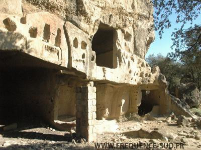 Site et grottes de Calès  France Provence-Alpes-Côte d'Azur Bouches-du-Rhône Lamanon 13113