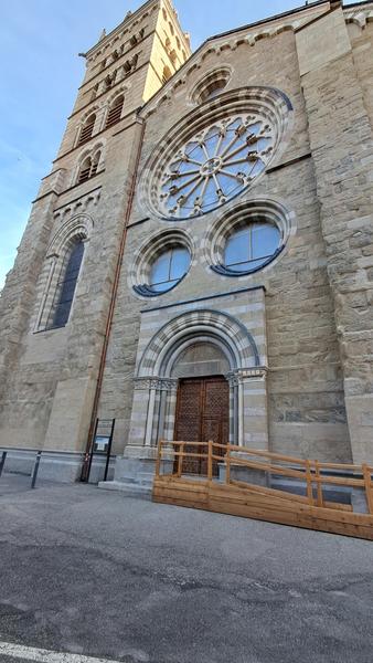 Inauguration de la façade ouest de la Cathédrale Notre-Dame du Réal_Embrun