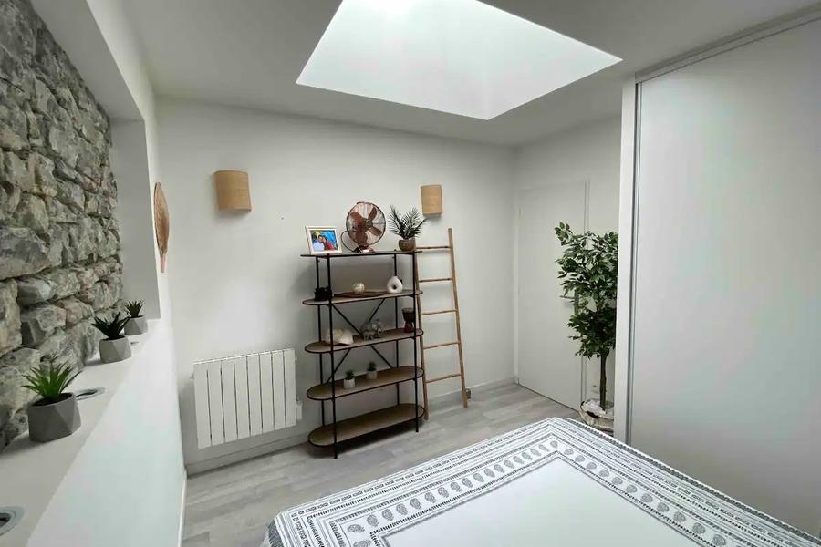 Image illustrative