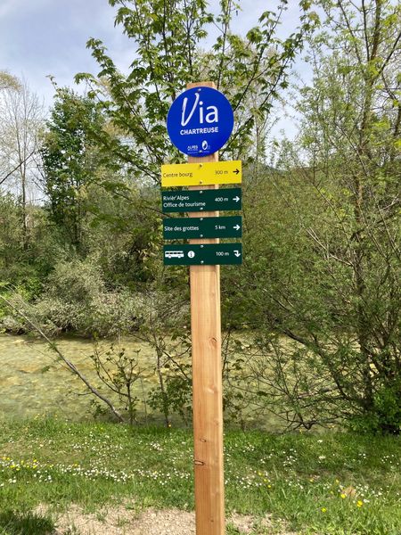 Panneau directionnel Via Chartreuse