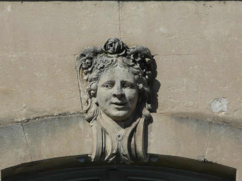 hotel-roqueplane-eveche-viviers