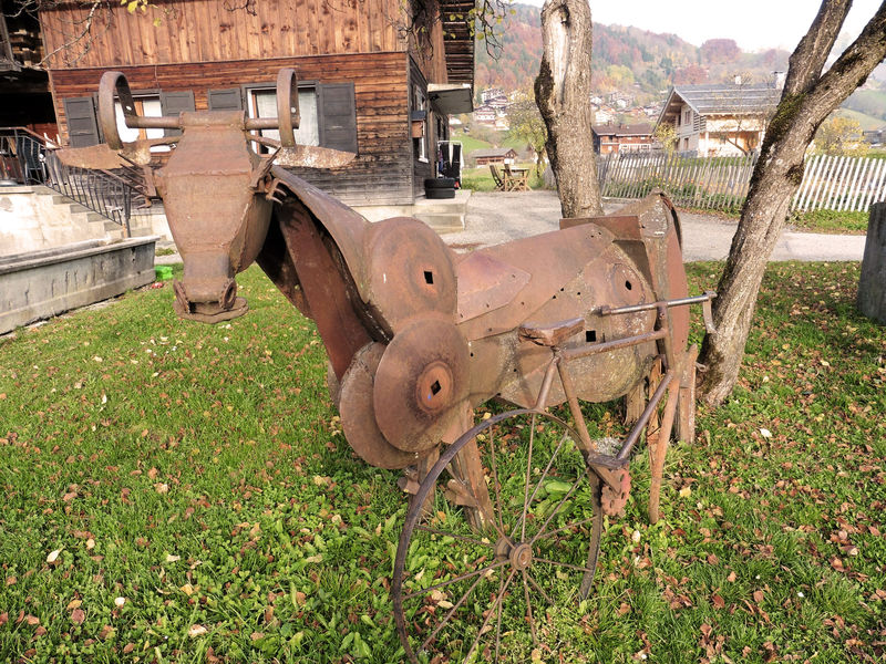 Art Vache : La vache allaitée
