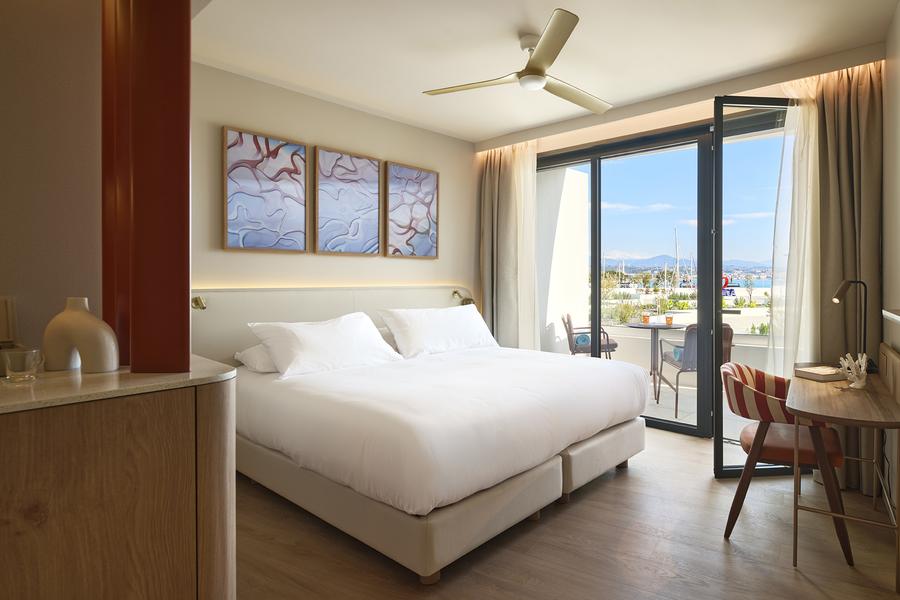 Marina Baie des Anges Hôtel, Curio Collection by Hilton_Villeneuve-Loubet