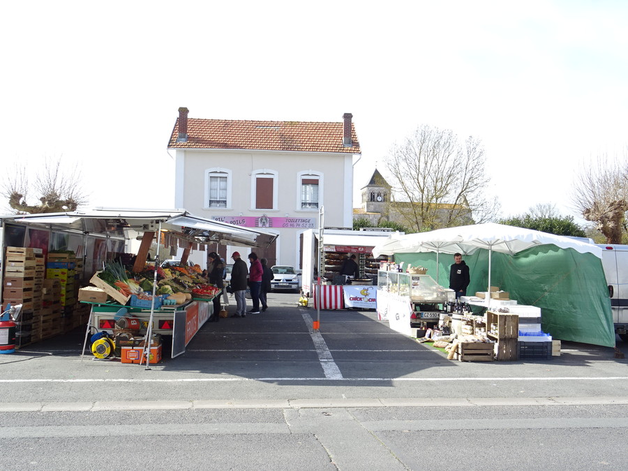 Marché de Chaniers