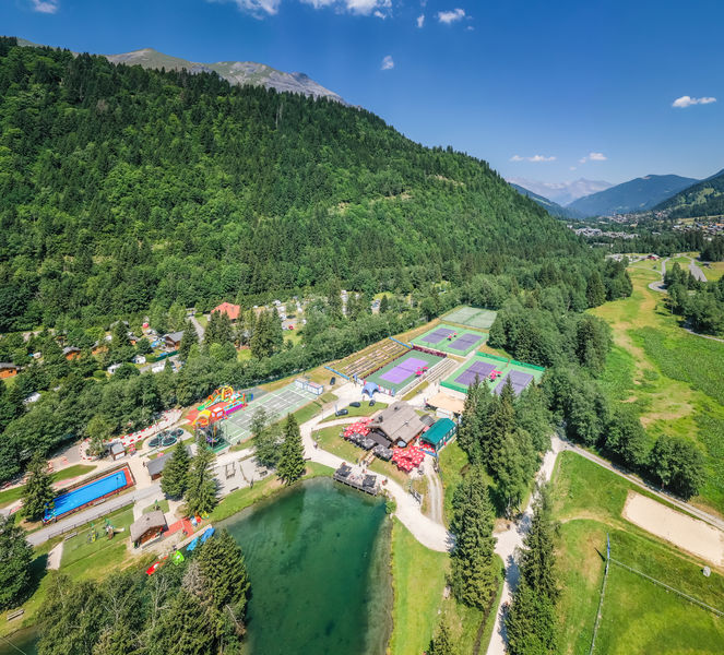 Le restaurant le Chalet du Lac, au coeur du Parc de loisirs du Pontet