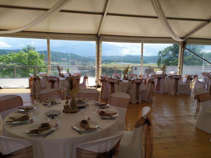 Chapiteau avec vue panoramique