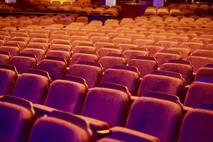 Théâtre : A quelle heure on ment ?_Castin