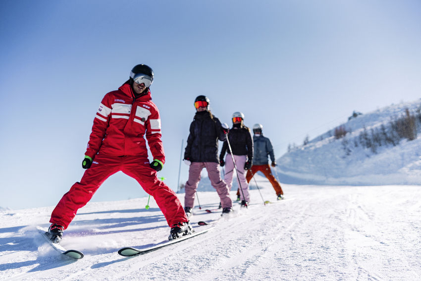 Adult ski / snowboard lessons