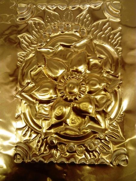 atelier de métal repoussé