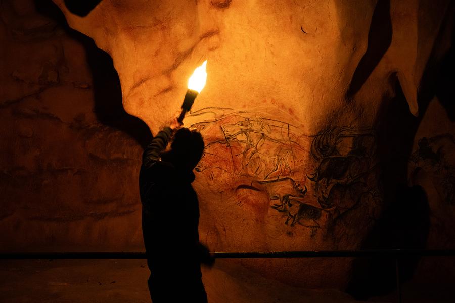 Visite Prestige à la torche - Grotte Chauvet 2