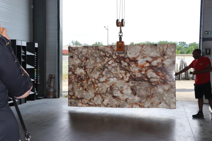 Dans les coulisses de l'entreprise Carrara, concepteur en marbrerie_Viriat