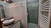 Salle d'eau avec douche -  appartement F103 Les Girolles