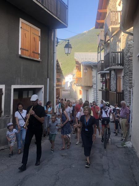 Barock'n roll : spectacle de rue à Bramans_Val-Cenis
