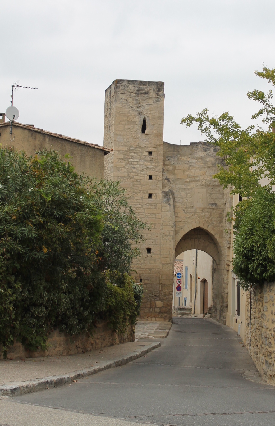 Porte du Séquier, Barbentane - photo 2