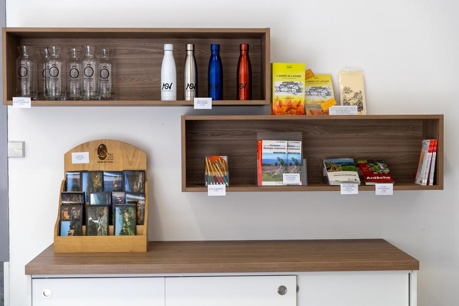 Espace boutique accueil bureau de Neyrac