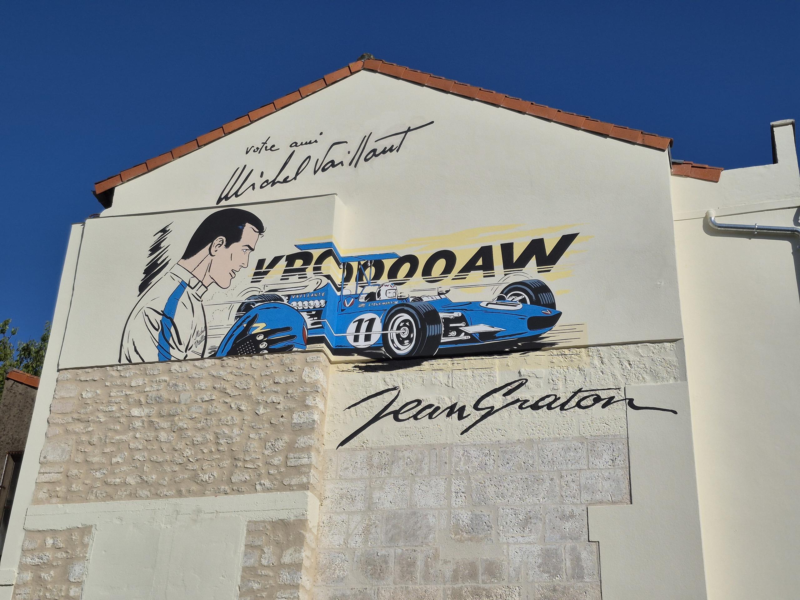 Mur peint "Angoulême accueille Michel Vaillant au circuit des remparts"