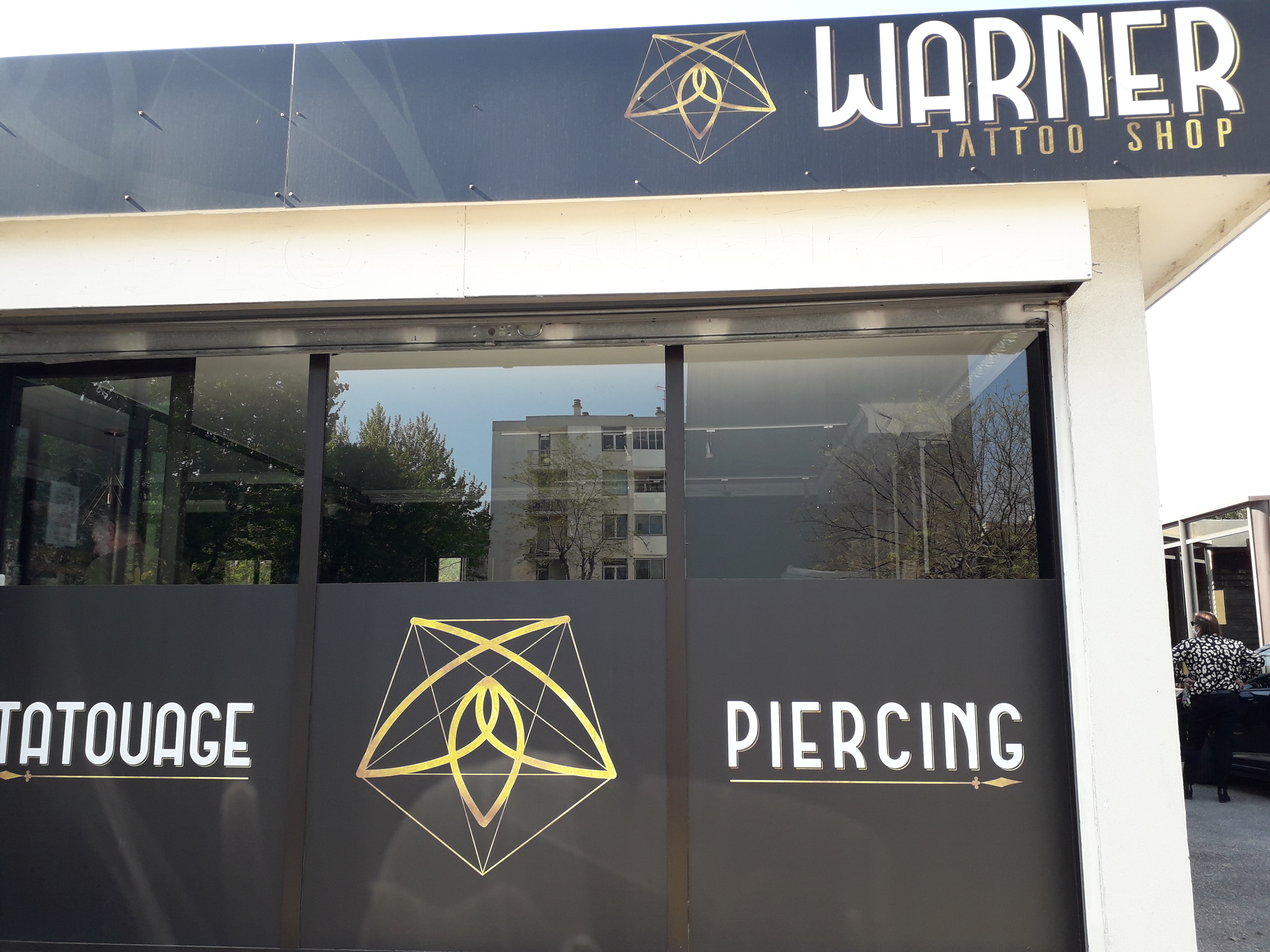 Warner tattoo shop